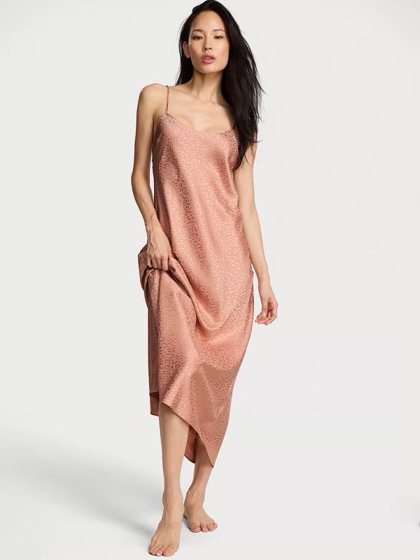 Camisola Longa Cetim Onca Rose Vs